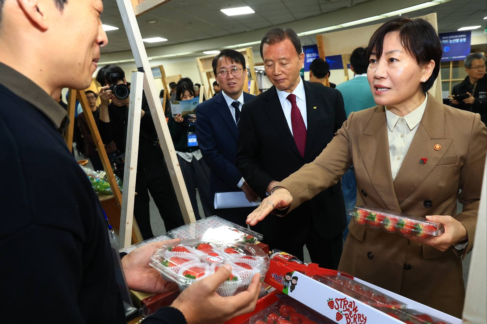 송미령 장관,  ‘2025년 농산물유통 혁신대전’ 참석