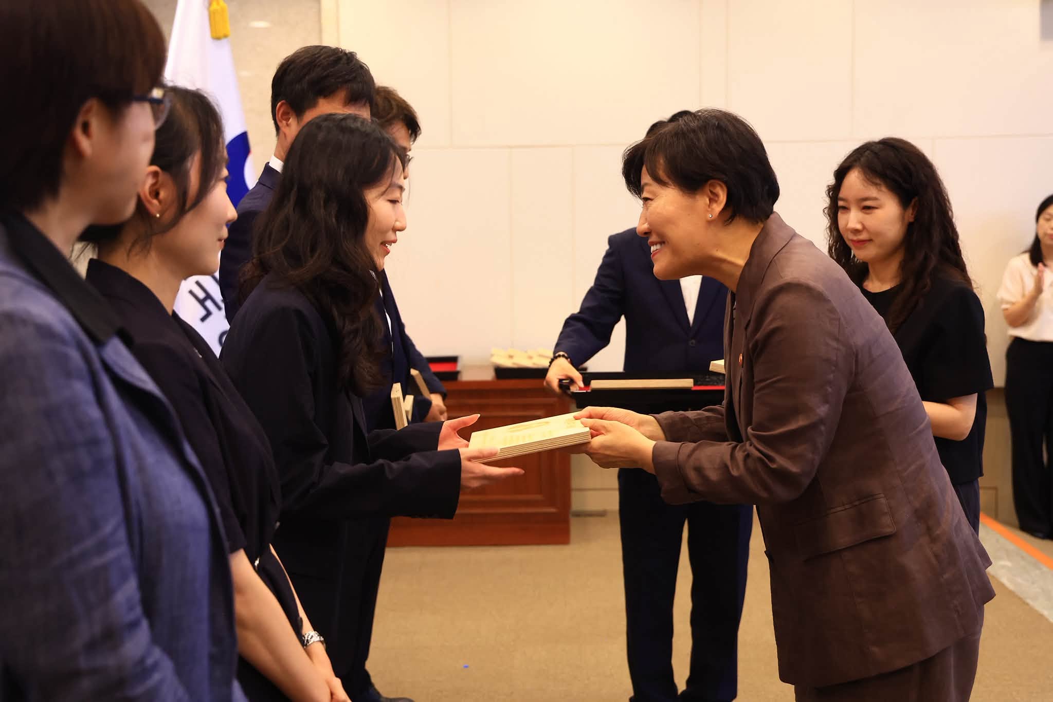 송미령 장관, 재해복구사업 유공 공무원 특별성과포상 합동 수여식