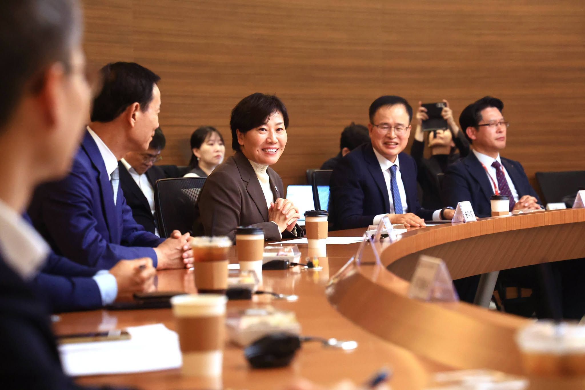 송미령 장관, 베트남 닭고기 첫 수출 선적식