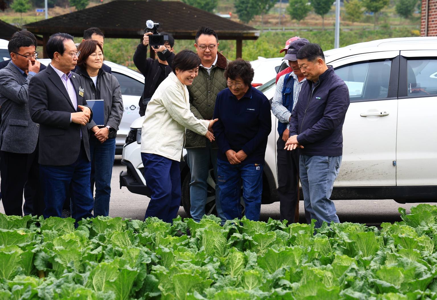 송미령 장관, 김장 배추 수급상황 점검