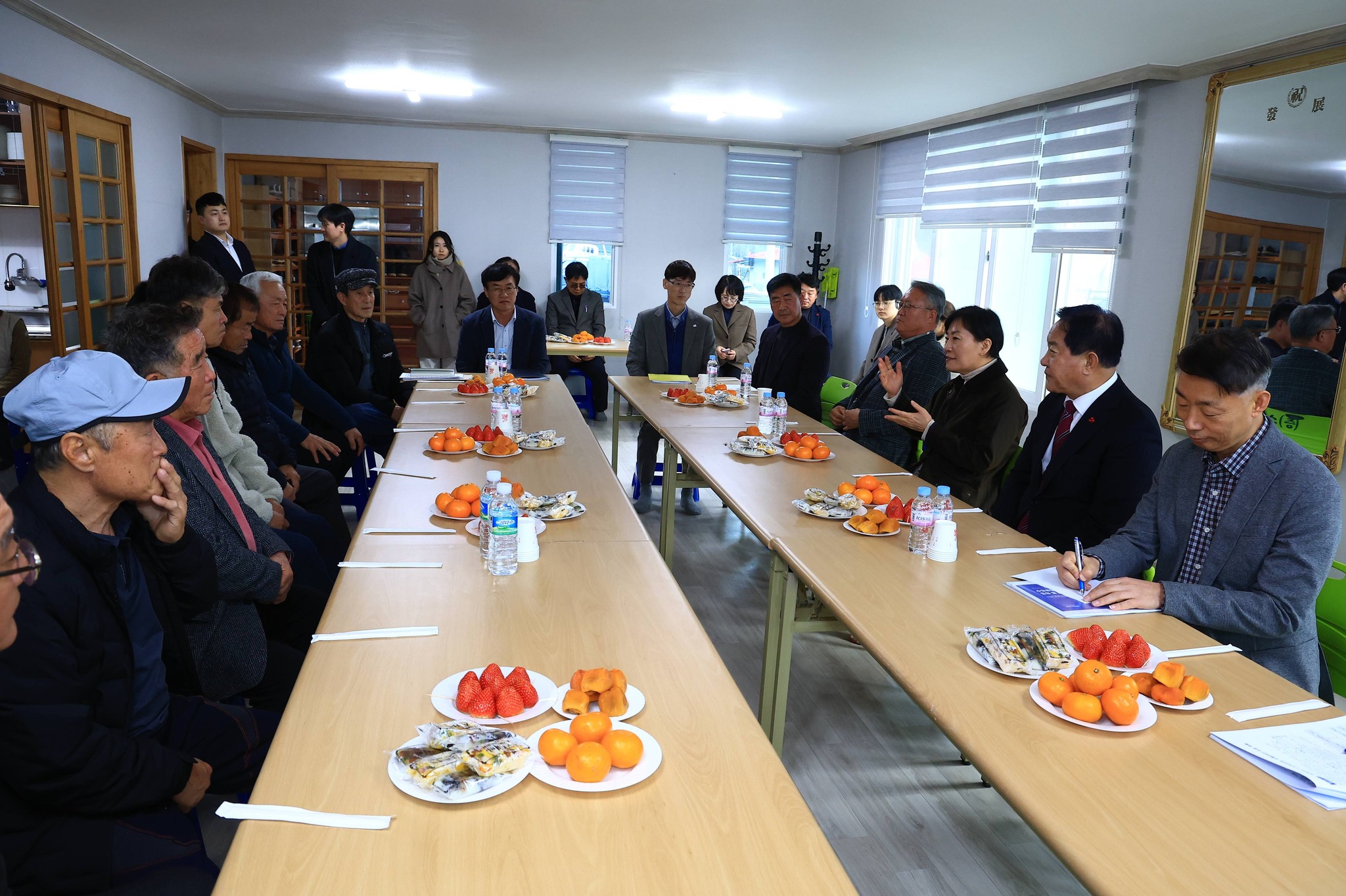 송미령 장관, 수요응답형 교통(DRT) 이용현황 점검 및 지역 주민들의 건의사항 청취