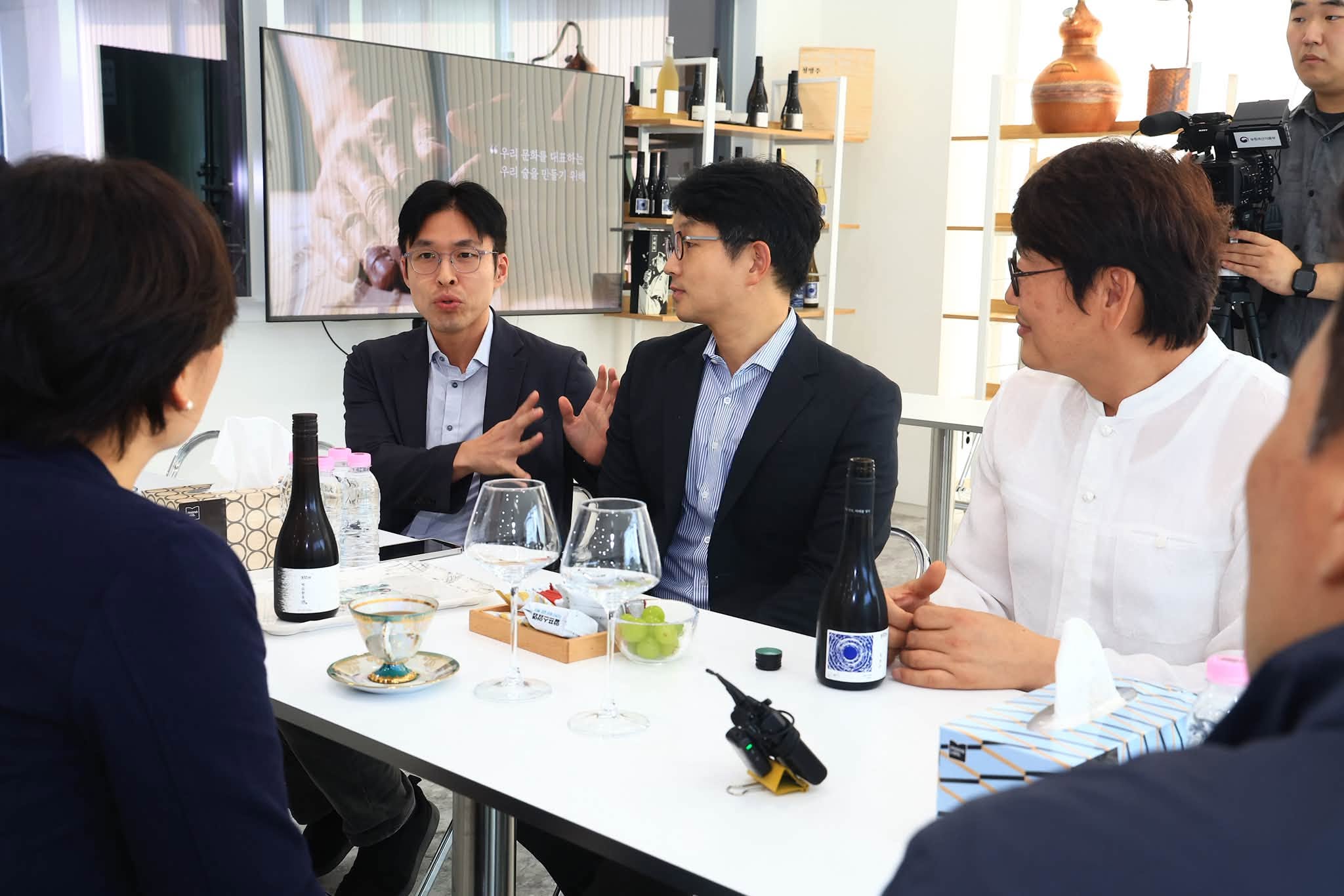 송미령 장관, 농촌창업 선도기업 방문