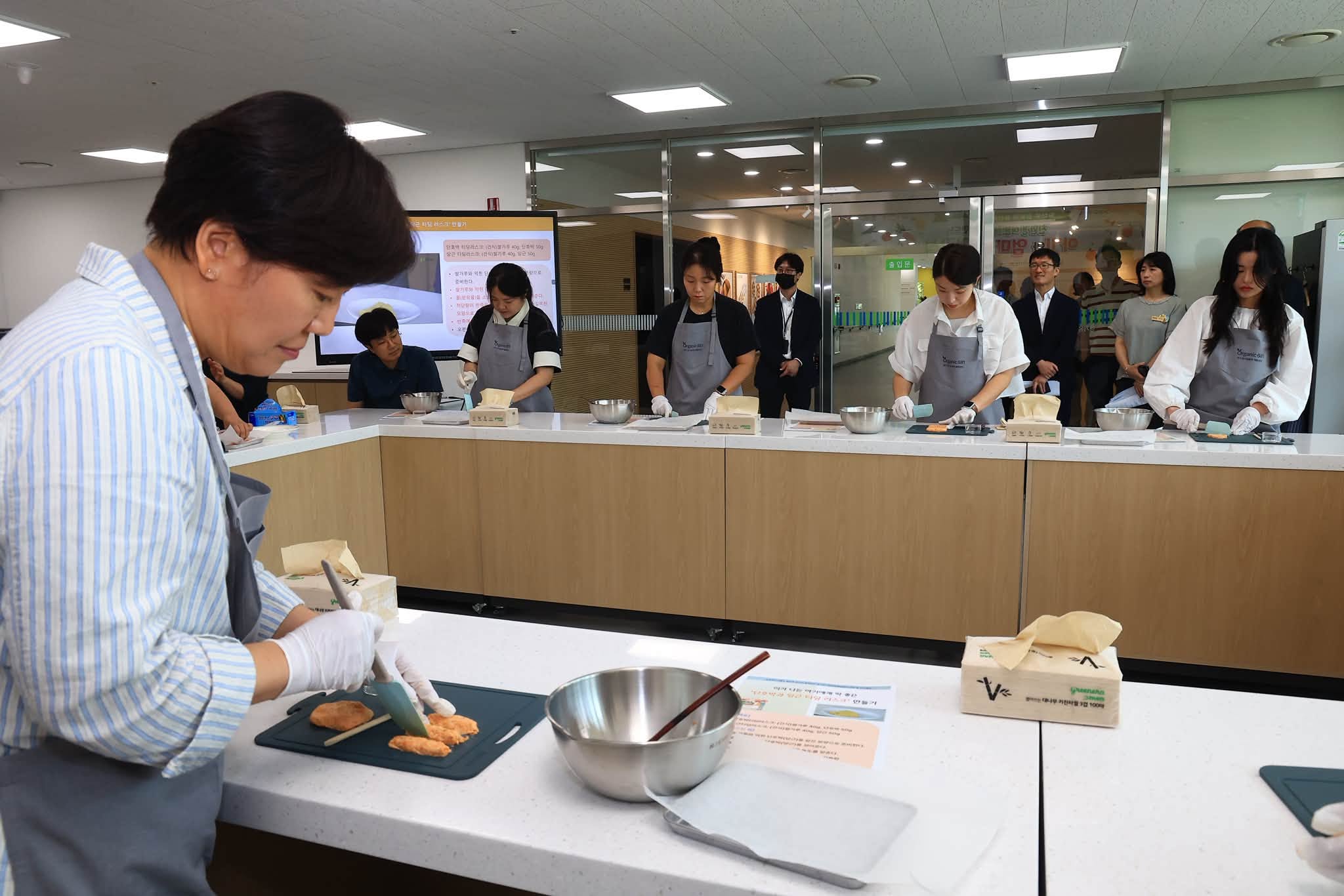 송미령 장관, 임산부 친환경농산물 꾸러미 사업재개 현장방문