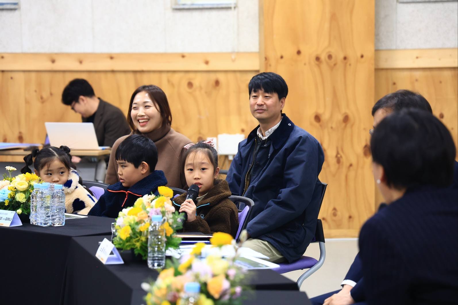 송미령 장관, 제1호 농어촌 기본소득 전달식