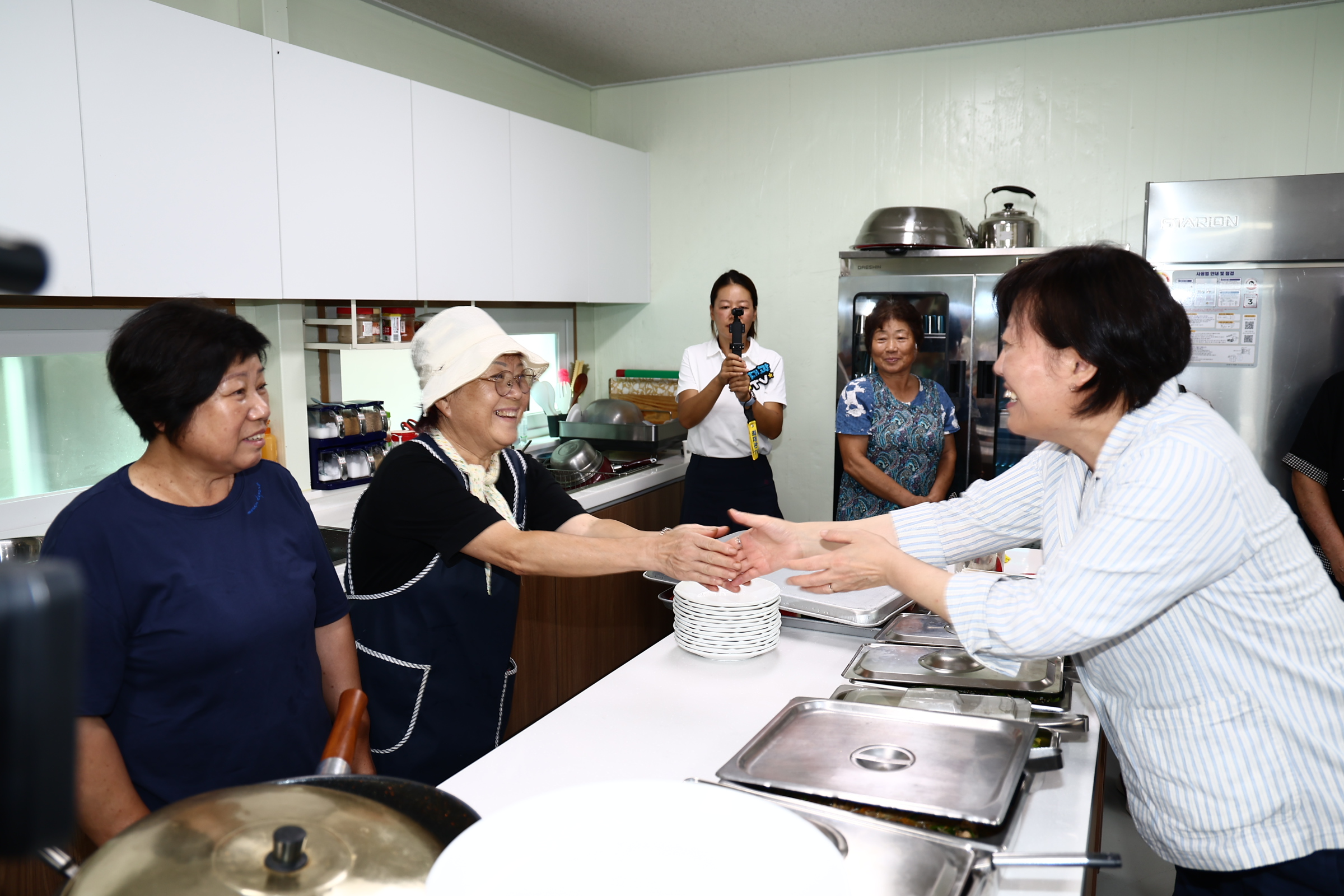 송미령 장관, ‘마을태양광 발전소’ 방문하여 마을 주민들과 농업인들의 의견 청취