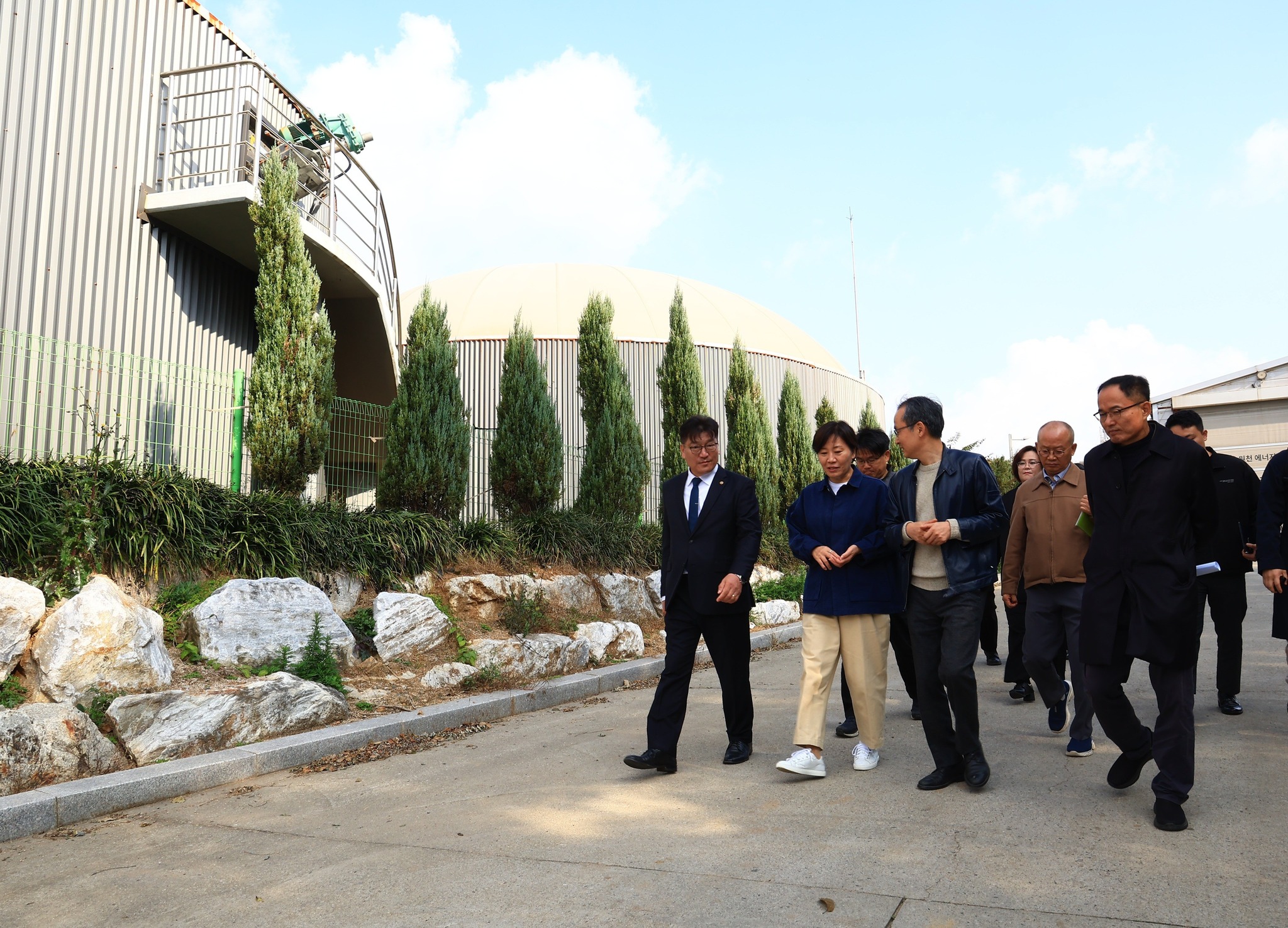 송미령 장관, 축산분야 RE100 실천마을 현장방문