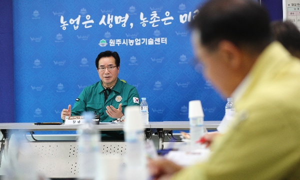 정황근 장관, 강원도 구제역·아프리카돼지열병 방역 현장 점검 및 관계자 격려 대표이미지