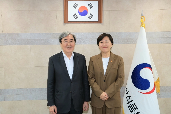 송미령 장관, 신임 한국식품산업협회장과 면담 THUMBNAIL
