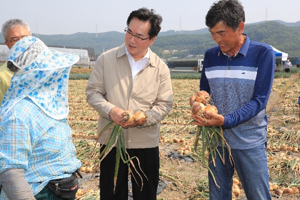 정황근 장관, 가뭄대책 및 농번기 인력수급 현장 점검 THUMBNAIL